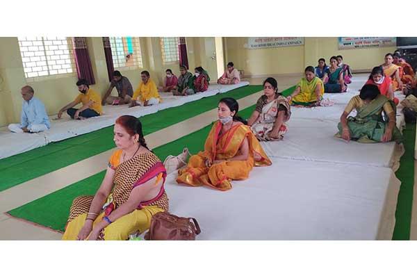 Guru Purnima celebration at MVM Tumsar , Program started by Guru Parampara Poojan.